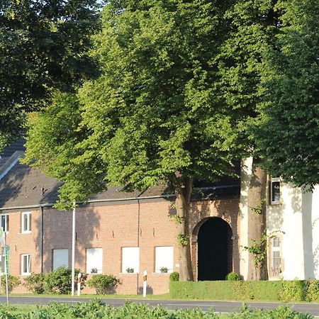Gaestezimmer Bergerhof - Ankommen Und Wohlfuehlen Neuss Exterior photo