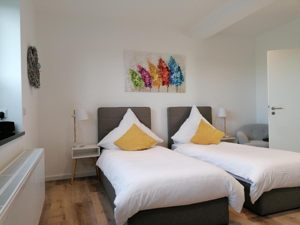 Gaestezimmer Bergerhof - Ankommen Und Wohlfuehlen Neuss Exterior photo