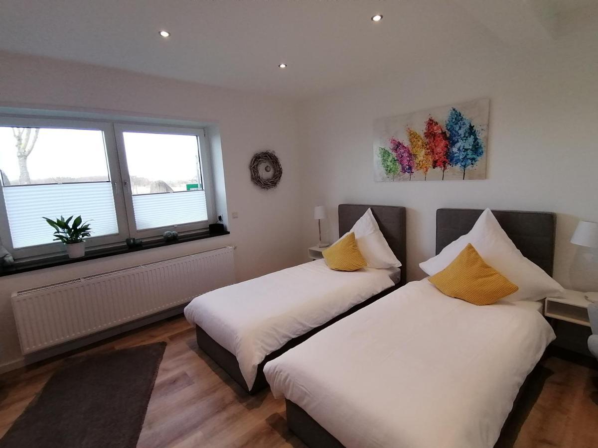 Gaestezimmer Bergerhof - Ankommen Und Wohlfuehlen Neuss Exterior photo