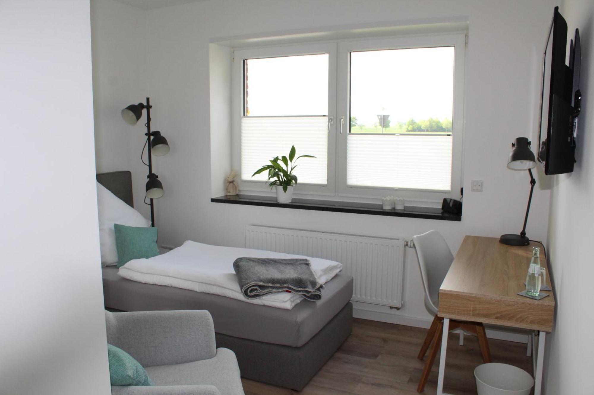 Gaestezimmer Bergerhof - Ankommen Und Wohlfuehlen Neuss Exterior photo