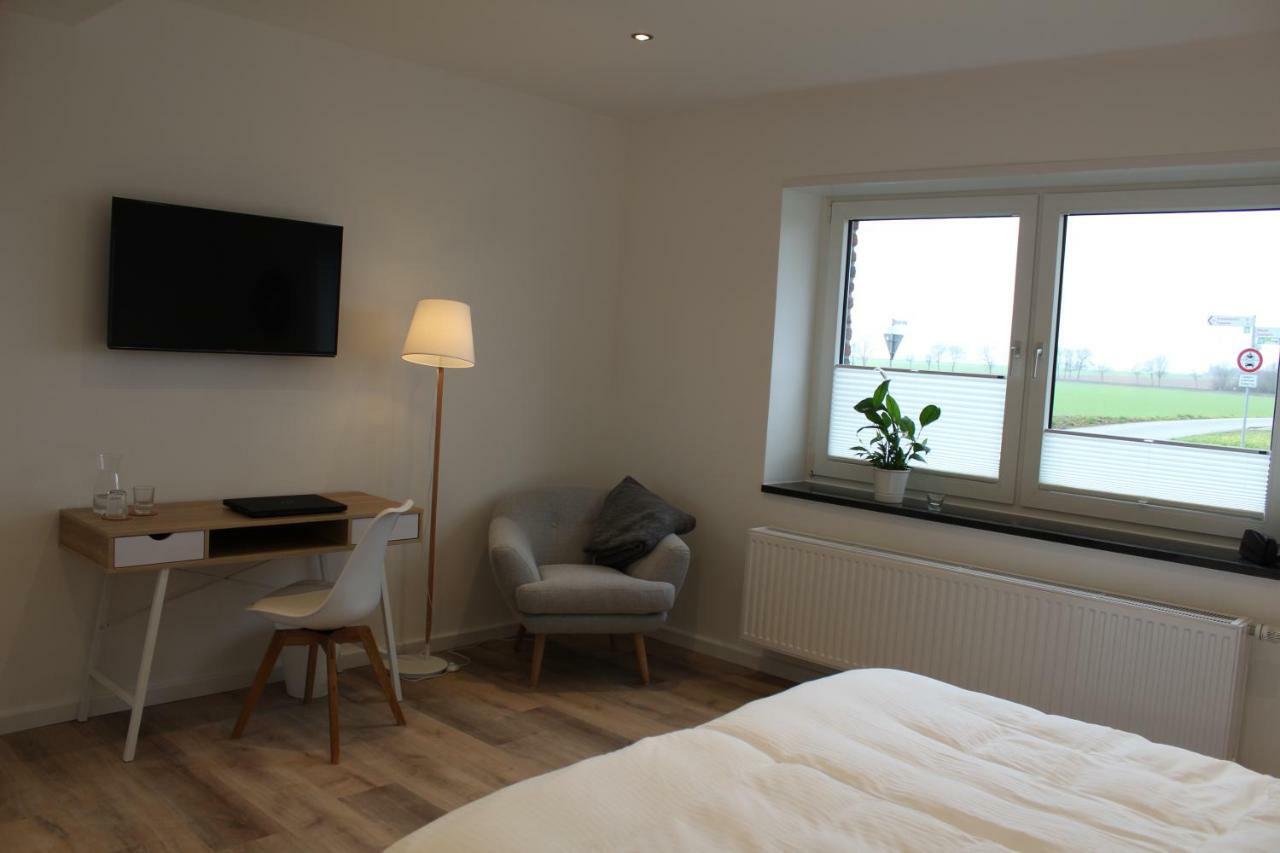 Gaestezimmer Bergerhof - Ankommen Und Wohlfuehlen Neuss Exterior photo