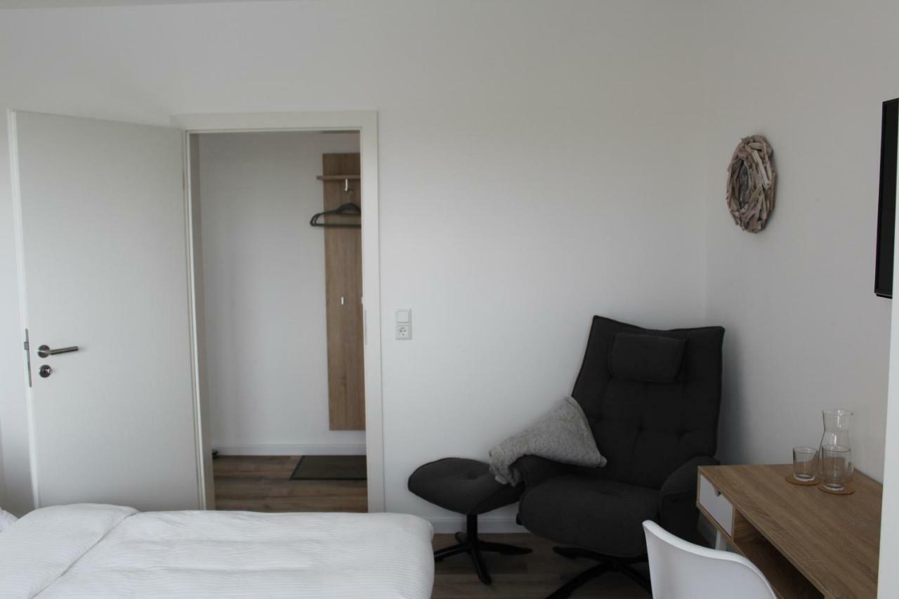 Gaestezimmer Bergerhof - Ankommen Und Wohlfuehlen Neuss Exterior photo